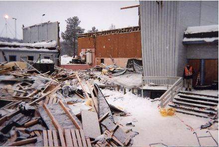 mil_knusthus_jw2000.jpg - CP Rear/Deep Ops, collapsed during exercise 'JW 2000'